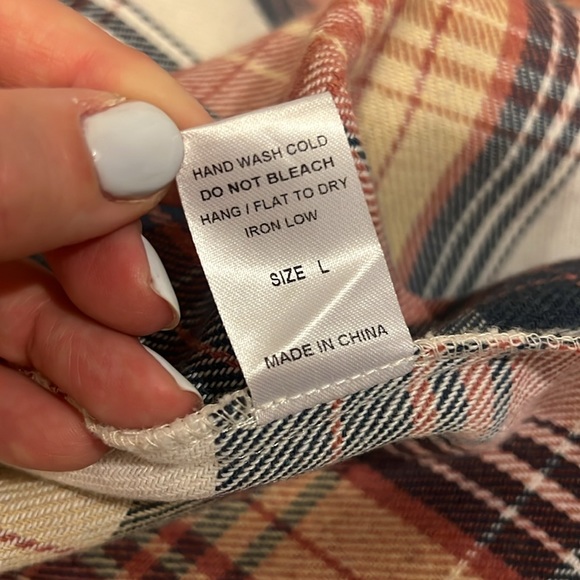 Vici | Plaid Shacket size Large - Picture 11 of 14